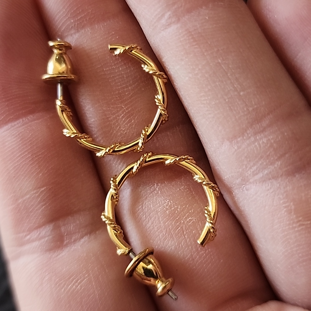 Vtg Earrings